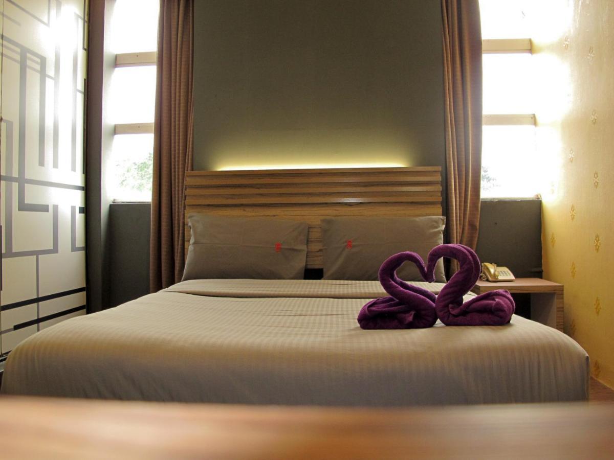 Classical Boutique Hotel Пухонг Екстериор снимка