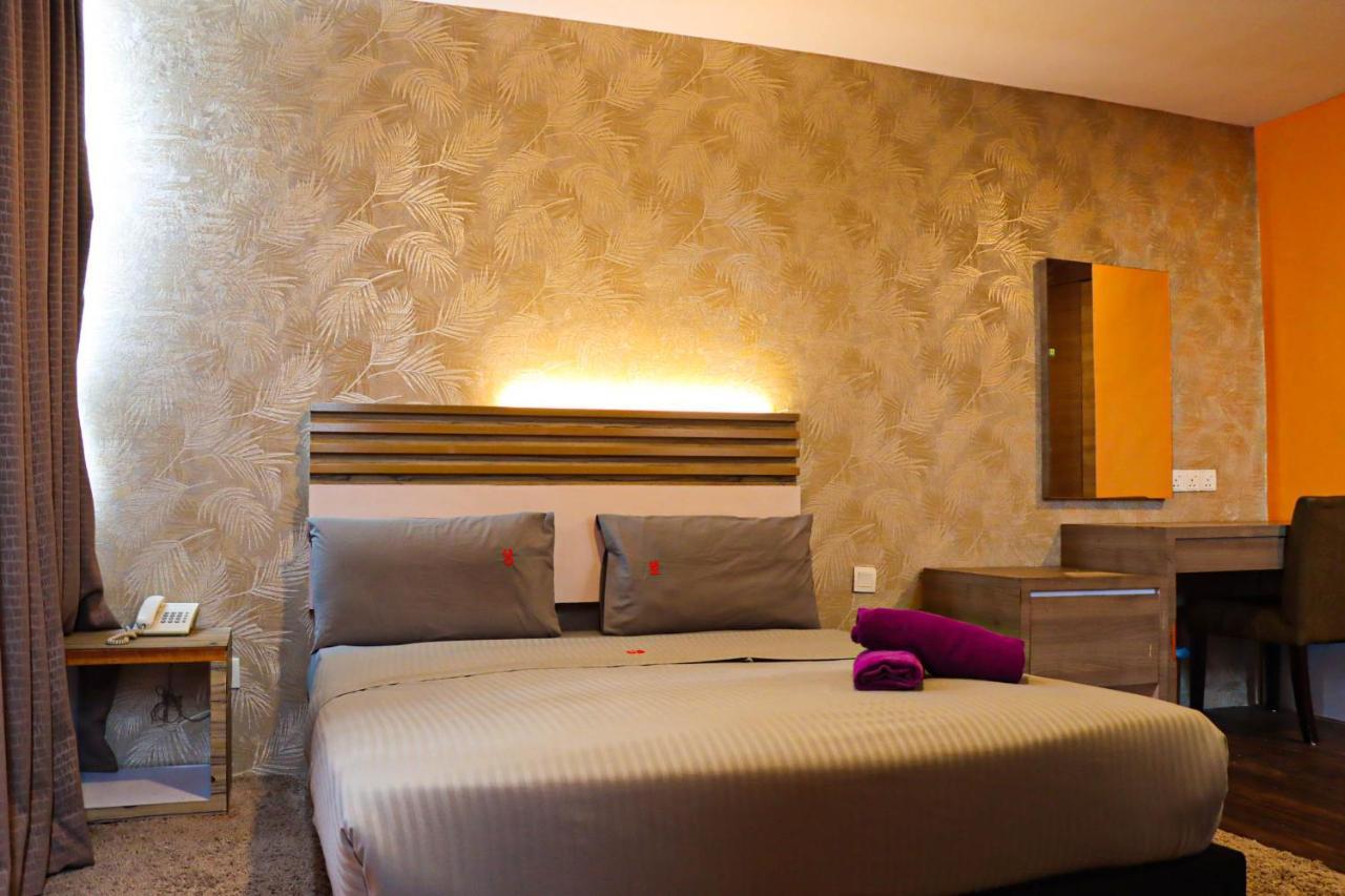 Classical Boutique Hotel Пухонг Екстериор снимка